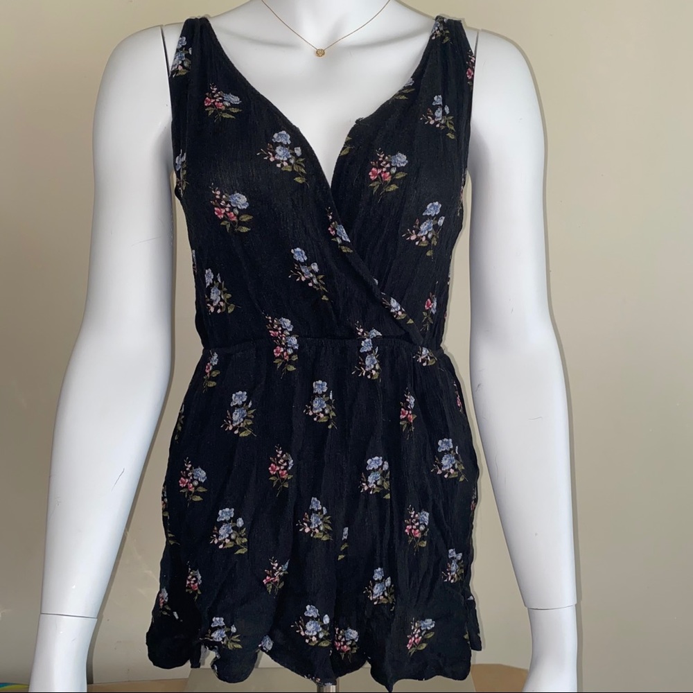 Floral Romper AE - Picture 2 of 11